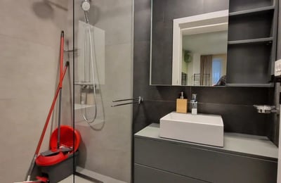 Miete einer geräumigen 3-Zimmer-Wohnung, 80 m², Seeblick, Campus, Constanța, Rumänien